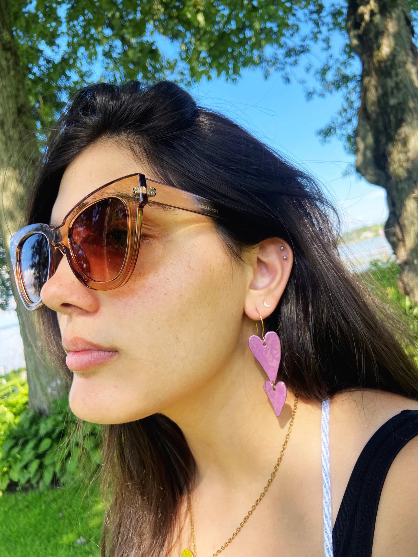 Heart drop earrings in brass with a pop of color!